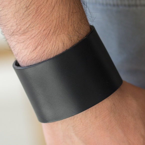 Alley Rally Bracelet - Picture 2 of 2